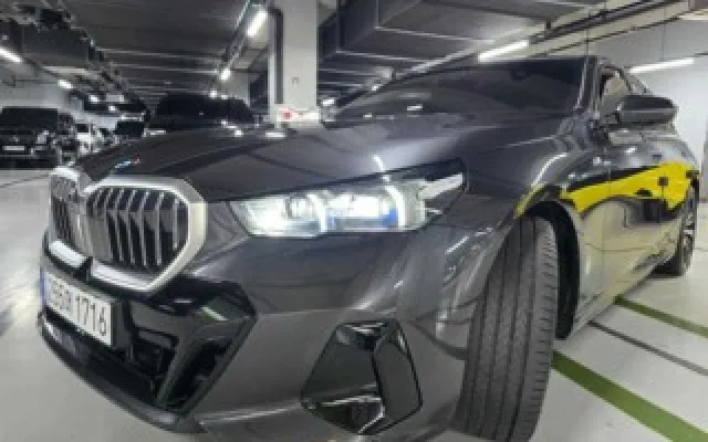 인천중고차쇼핑몰 5시리즈 (G60) 530i xDrive 매물 사진 2 - 2025/01 34,258km
