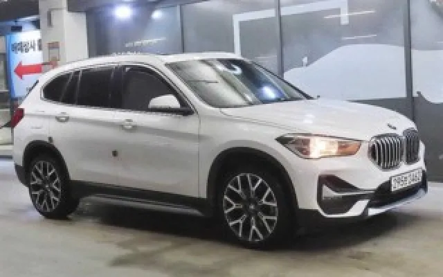 인천중고차쇼핑몰 X1 (F48) xDrive 20i M 스포츠 매물 사진 5 - 2022/08 84,356km