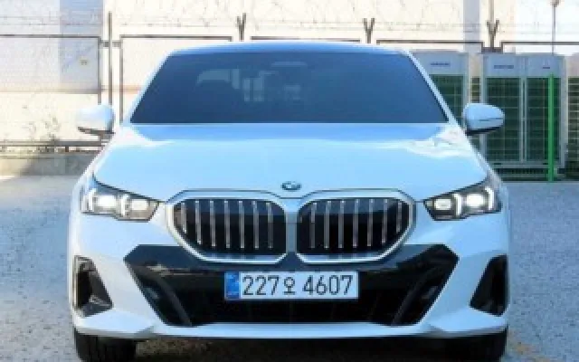 인천중고차쇼핑몰 5시리즈 (G60) 530i xDrive 매물 사진 7 - 2024/07 32,409km