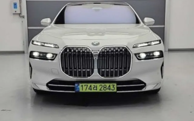 인천중고차쇼핑몰 7시리즈 (G70) 750e xDrive 디자인 퓨어 엑셀런스 매물 사진 17 - 2025/05 7,826km